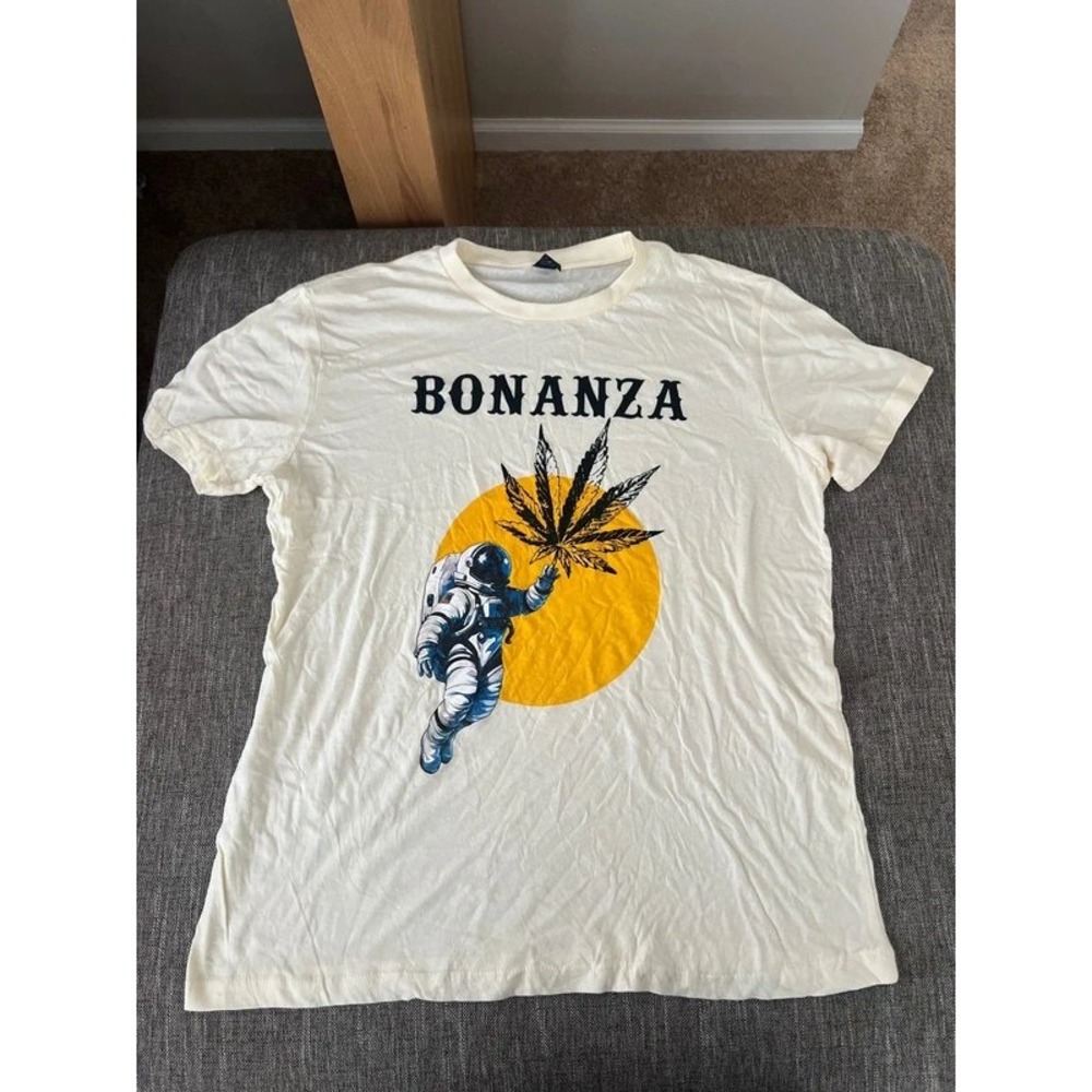 Bonanza Astronaut Cannabis Leaf Graphic T-Shirt Cream Mens Large Thin Cotton